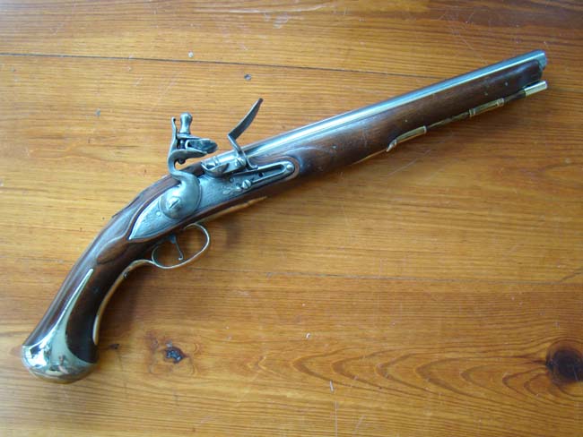 A fine Colonial Williamsburg Revolutionary War "Style" Heavy Dragoon Flintlock pistol — image 2